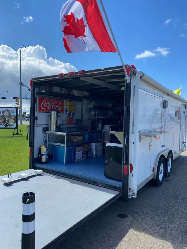 Rollin N Hot Food Trailer