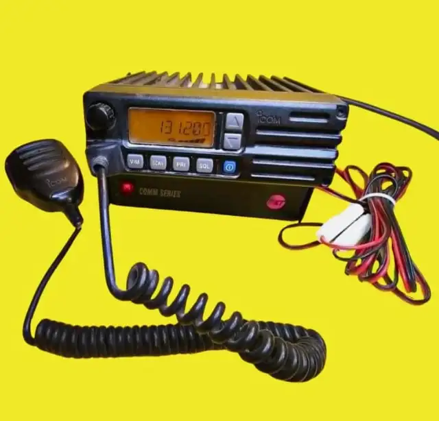 ICOM IC-A110 VHF AIR BAND MOBILE TRANSCEIVER 118.000–136.975 MHz