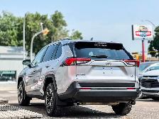 2021 Toyota RAV4 LE - Photo 8