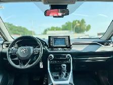 2021 Toyota RAV4 LE - Photo 18