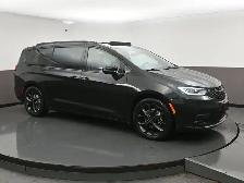 2025 Chrysler Pacifica Limited - Call 902-466-9550 Apple Carplay
