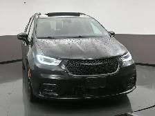 2025 Chrysler Pacifica Limited - Call 902-466-9550 Apple Carplay - Photo 2