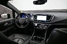 2025 Chrysler Pacifica Limited - Call 902-466-9550 Apple Carplay - Photo 25