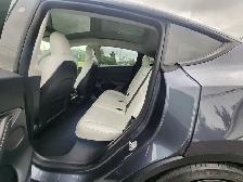 2022 TESLA MODEL Y PERFORMANCE - Photo 12