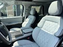 2027 Lincoln Navigator Black Label - Photo 11