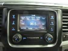 RAM 1500 2018 EXPRESS CREW-CAB BOITE 5'7' HEMI V8 5.7L 4X4 JAMAI - Photo 18