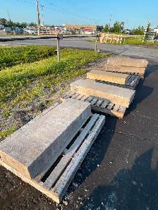 Clearance paving stones,  curbs and stone steps. Oaks brand