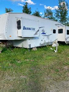 For sale BrookSide Camper $15000