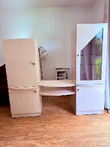 Magnifique Vaisselier Mural Modulaire – $150