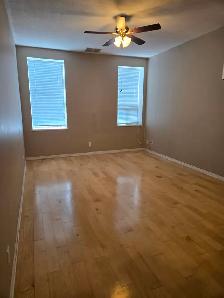 Great Downtown 1 Bedroom Apartment for Rent in Heart of London! - Photo 2