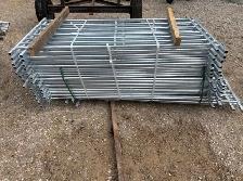 SHEEP EQUIPMENT FOR SALE - Photo 3