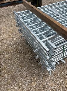 SHEEP EQUIPMENT FOR SALE - Photo 4