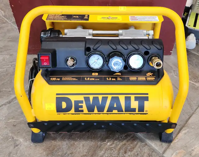 Dewalt 1.3-Gallon Air Compressor DXCMS13513US