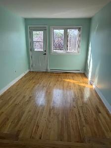 CHARMANT 5 1/2 RENOVE AU 1480 PLACE D'ANJOU, LAVAL, QC 1485$ - Photo 2