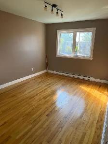 CHARMANT 5 1/2 RENOVE AU 1480 PLACE D'ANJOU, LAVAL, QC 1485$ - Photo 3