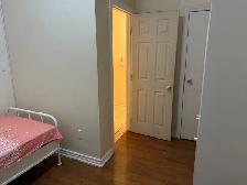 rooms for rent at York University village - Photo 2