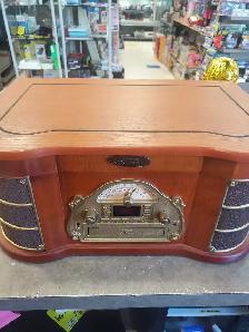 Pyle Vintage Inspired Record & CD Player - Photo 4