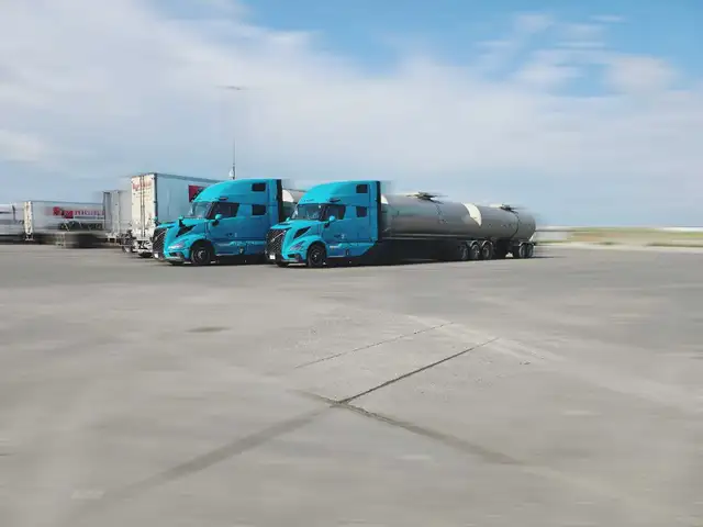 Looking for experienced super B tanker class 1 truck drivers