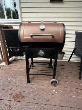 PELLET SMOKER - PIT BOSS CLASSIC.