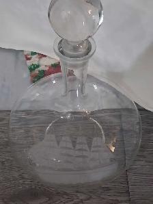Sailing ship engraved  decanter - Photo 2