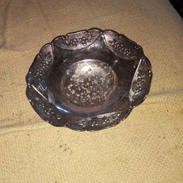 Candy dish