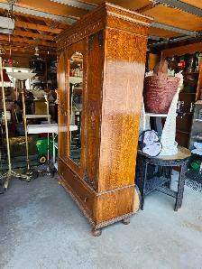 ANTIQUE ARMOIRE - Photo 2