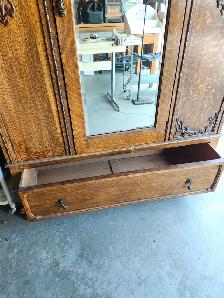 ANTIQUE ARMOIRE - Photo 3
