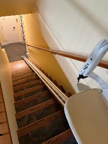 senior lift chair (Armstrong) - Photo 2