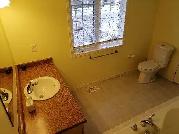 Guelph detached main unit, 3bdr, 2.5bath, $3280 incl wi-fi - Photo 12