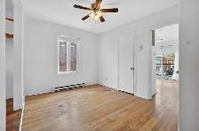 Beautiful Renovated 3 ½ near Metro Angrignon  Available1 August - Photo 2