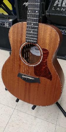 Très belle guitare acoustique Taylor - Photo 2