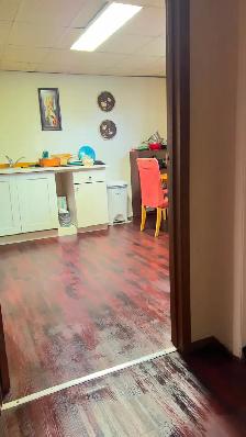 5 min Walk to Whitehorn Ctrain/Near Sunridge Mall & Airport - Photo 4