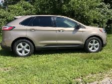 2020 Ford Edge SE - Photo 5