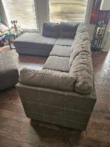 Used Sectional Couch (114') and Ottoman (35'x35') for Sale - Photo 6