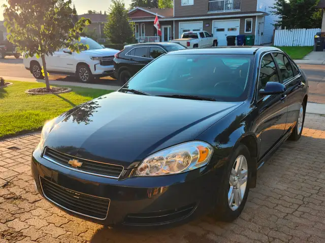 2009 Chev Impala - Only 163,000 Km.