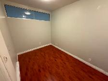 PRIME Main St and 21st Ave - 2 bed, insuite laundry and balcony - Photo 7
