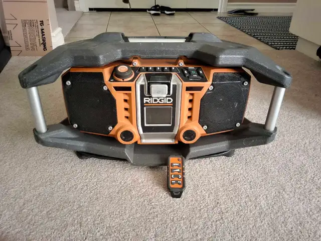 Ridgid Jobsite Radio R84082