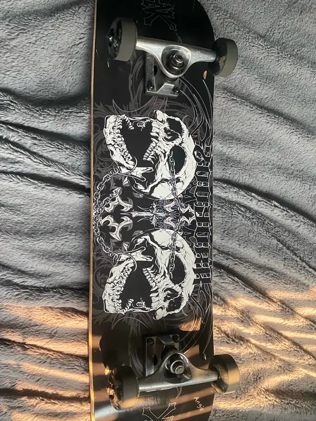skateboard