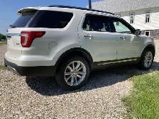 2017 Ford Explorer - Photo 4