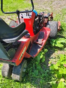 GRAVELT PM320  HD COMERCIAL MOWER 60 INCH HYDRAULIC DECK - Photo 5