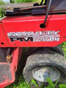 GRAVELT PM320  HD COMERCIAL MOWER 60 INCH HYDRAULIC DECK - Photo 7