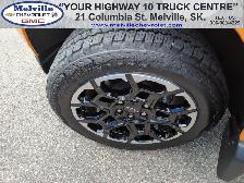 2026 Chevrolet Colorado Z71 - Low Mileage - Photo 18