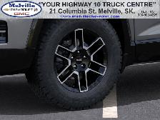 2027 GMC Terrain AWD AT4 - Photo 9