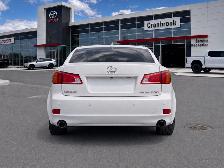 2009 Lexus IS 250 4DR SDN AUTO AWD SUNROOF / HEATED SEATS - Photo 4