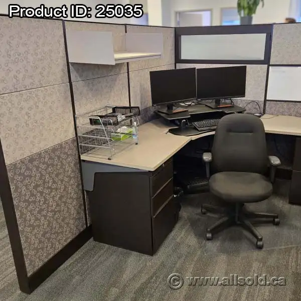 Patterned Two-Tone Teknion Cubicle Systems Divider Wall Panels