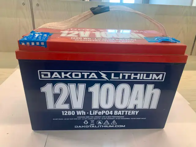 DAKOTA LITHIUM 12V 100AH 1280WN LiFeP04 BATTERY