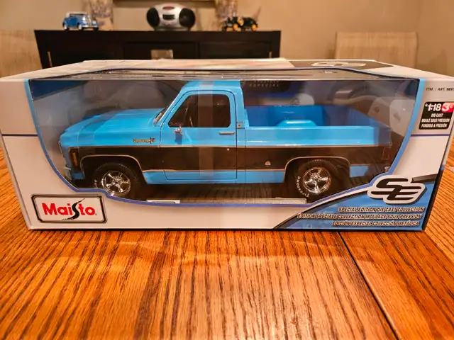 NEW 1/18 1974 CHEVROLET CHEYENNE C10 PICKUP DICAST - $39.99