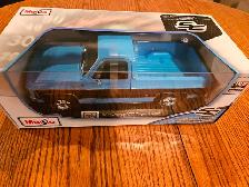 NEW 1/18 1974 CHEVROLET CHEYENNE C10 PICKUP DICAST - $39.99 - Photo 2