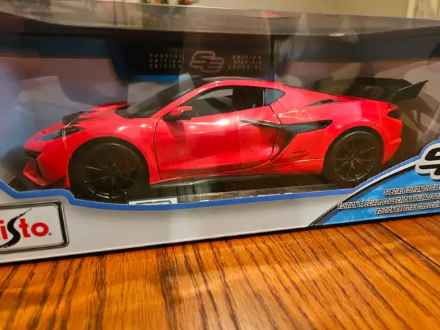 BRAND NEW 1/18 CORVETTE ZR1 DIECAST - $39.99