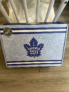 Toronto  Maple Leafs gift box with Pint Glass,Bottle Opener,Bean